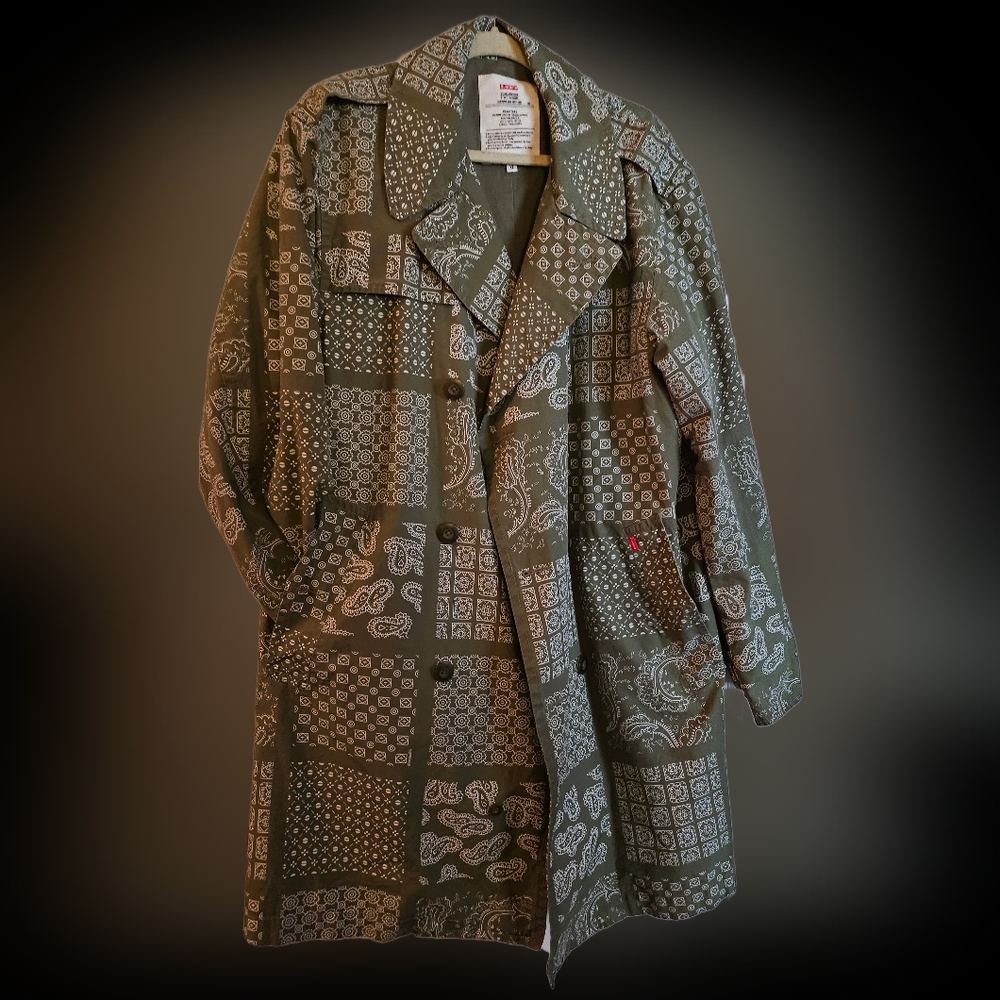 NWOT SUPREME TRENCH XL